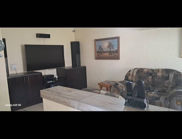 4 BEDROOM HOUSE FOR SALE IN RANT EN DAL